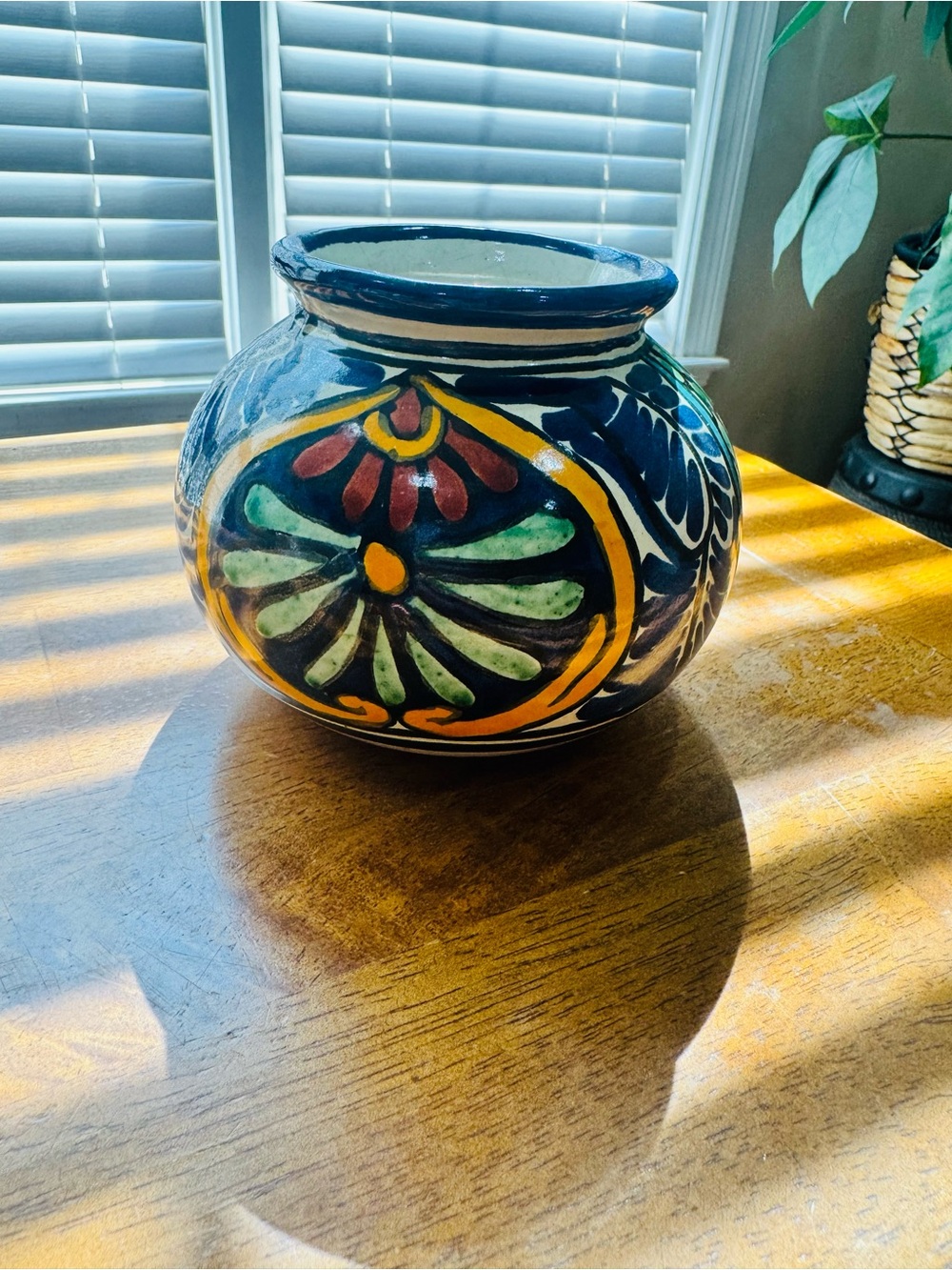 Mexican Folk Art Hand-painted Terracotta Small Vase-Mexico